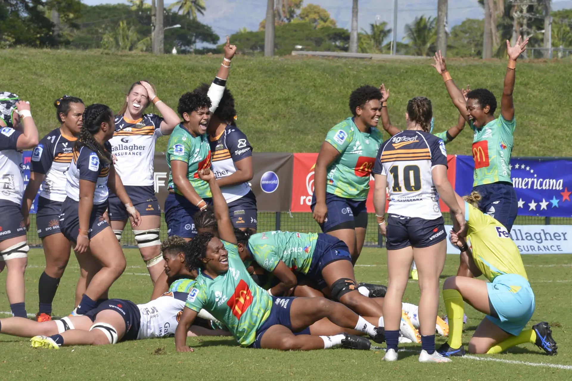 Fiji Drua Women players