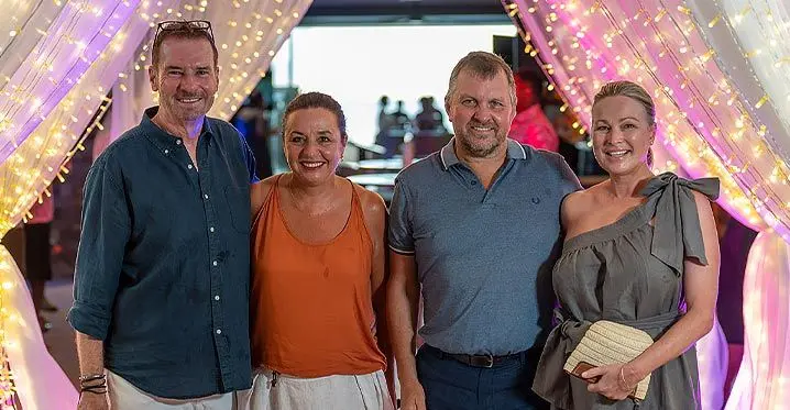 Left: Lachlan Walker, Area General - South Pacific, IHG Hotels & Resorts with guests at the Customer Appreciation Cocktail.