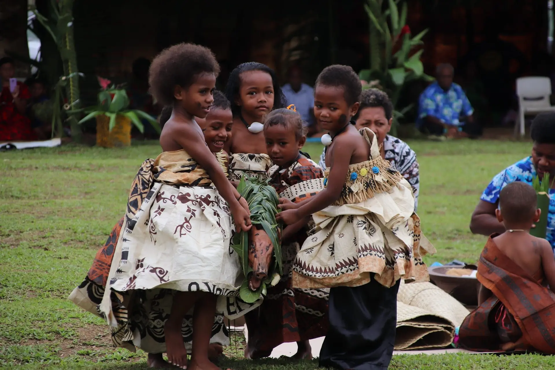 Nai wase ni yaqona vakaturaga e ratou laveta tiko o Caroline Naqovu, Makelesi Tumalevu,Vaini Ligatabua, Aliti Boladrau kei Tulia Adi mai savusavu