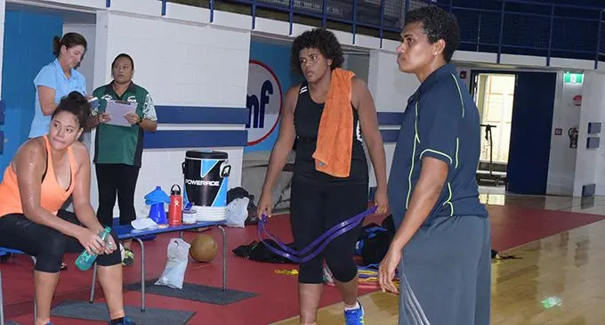 Makelesi Bulikiobo (right) conducts training for the Fijian Pearls side at the FMF Gymnasium, Suva on February  7,2019.  Photo: Simione Haravanua