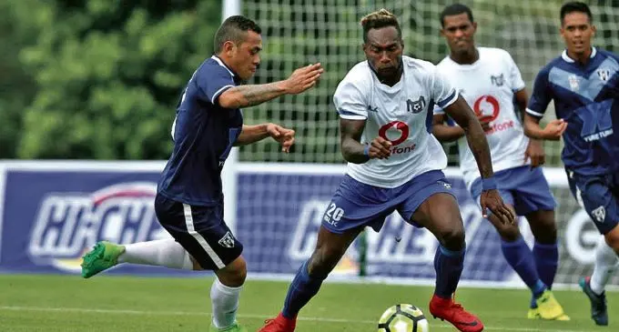 Lautoka’s Brian Kaltack(right) and AS Venus’s Raiamanu Tetauira contest the ball during OFC Champions league on February 28, 2018. Photo: OFC 