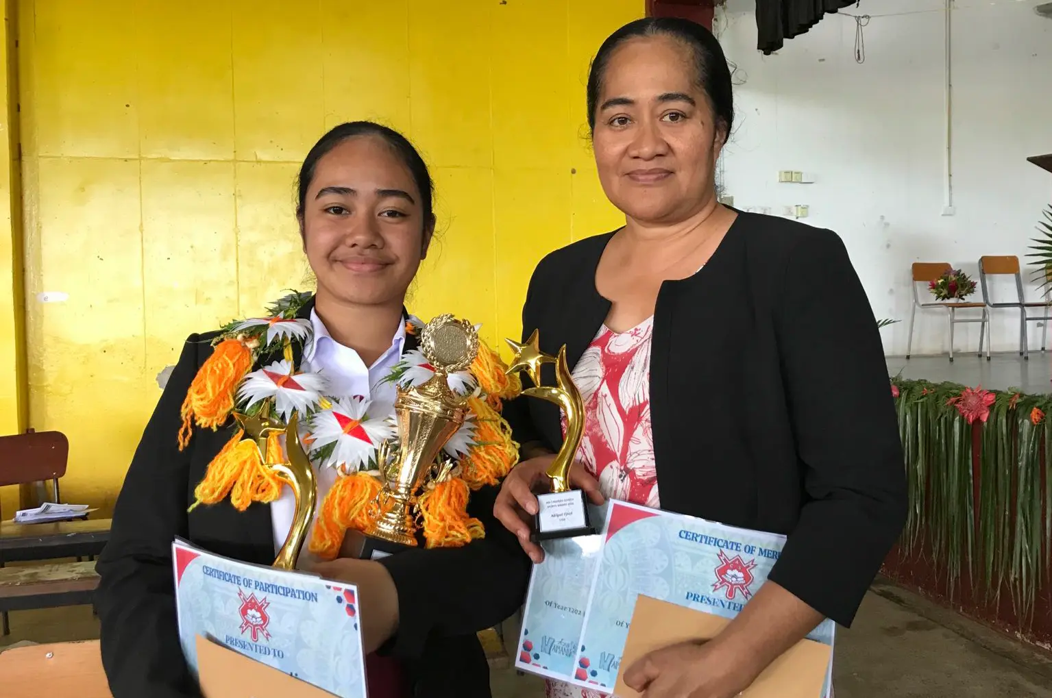 Abigail Epeli (award recipient) with her mother, Sela Epeli, during the Adi Cakobau School Awards Ceremony on October 23, 2026.  📸 Photo: Lavenia Waqanivanua