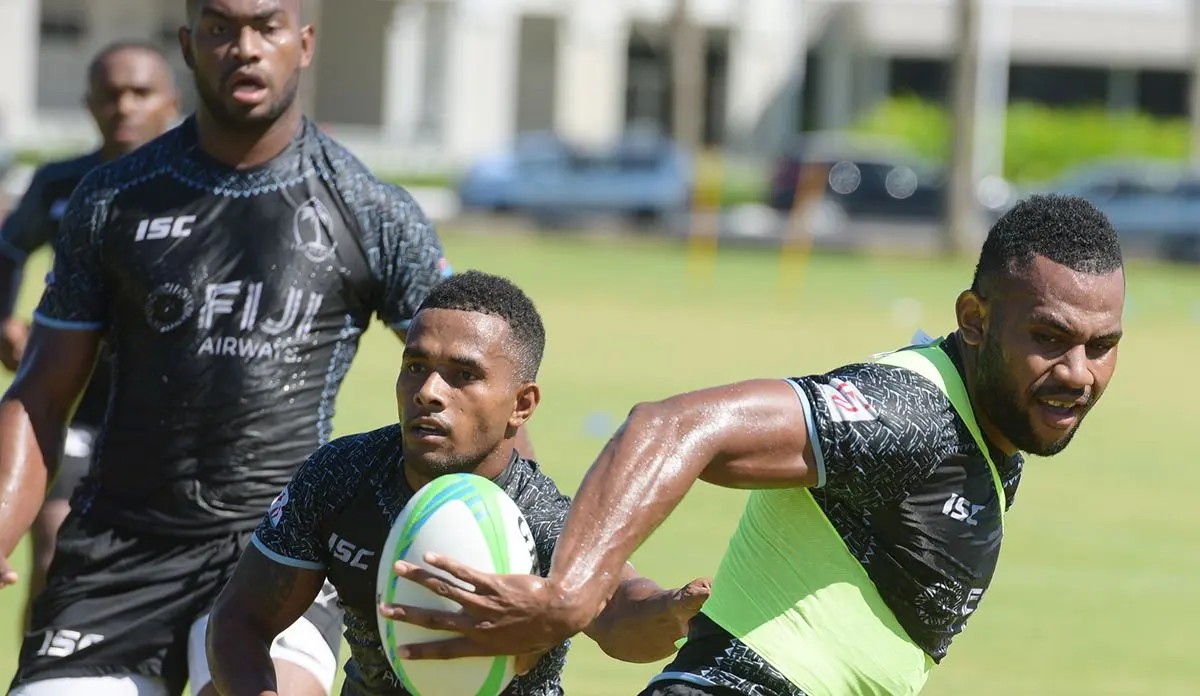 Fiji Sevens player Vilimoni Botitu back pass to Terio Tamani during training at Albert Park on May 1, 2019. Photo: Ronald Kumar.