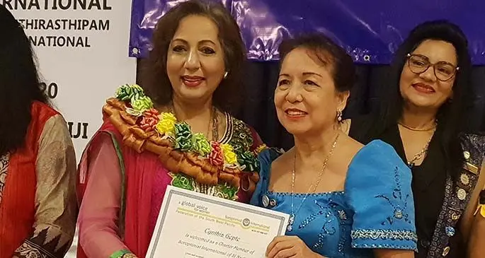  Soroptimist International South West Pacific president, Anusha Santhirasthipam Left) handing over the certificate to the Soroptimist International of Nadi Jetset president, Cynthia Gepte at the Hexagon International Hotel, Villas and Spa in Nadi on January 18, 2020. Photo: Nicolette Chambers