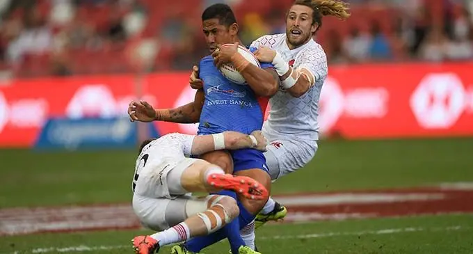 Veteran Samoan 7s halfback Alatasi Tupou (with ball) to miss the Las Vegas and Vancouver tournaments due to injury.  Photo: World Rugby