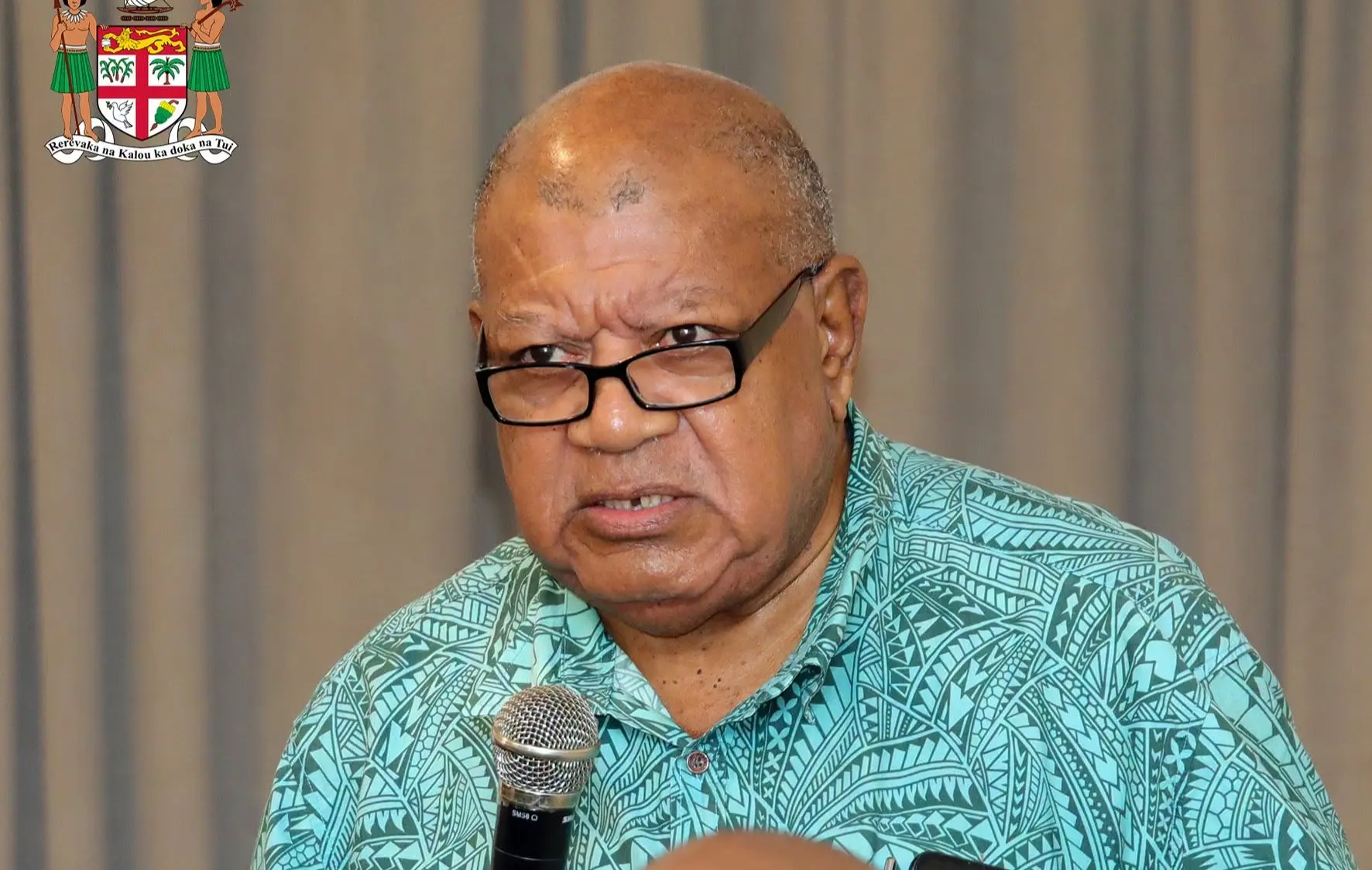 'Put ministers in one minibus to cut costs'