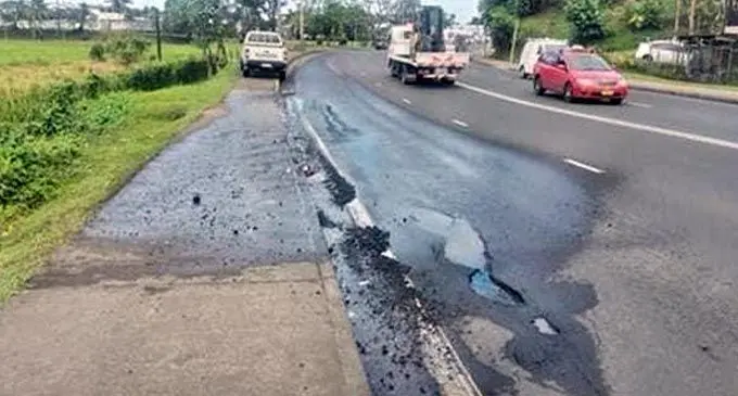 The leaking Nabua Wastewater pipeline before the roadworks along Ratu Mara Road. 