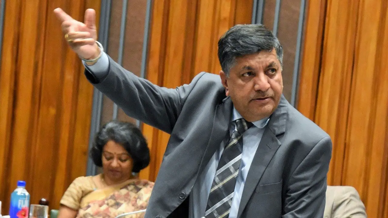 Only 5% of cane farmers are under 40, Minister reveals