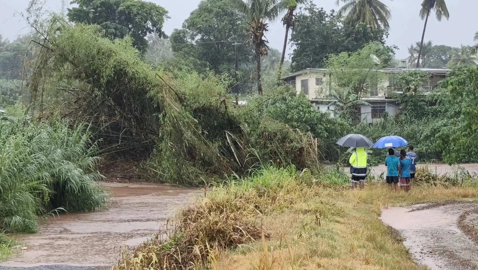 More than 500 residents of Drasa in Lautoka were stranded today after rising floodwaters cut off all access roads, leaving families isolated without emergency services or evacuation options.