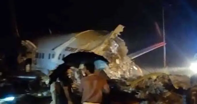 This photo taken on Aug. 7, 2020 shows the crash-land scene of Air India plane at Kozhikode Airport, southern Indian. (Str/Xinhua)