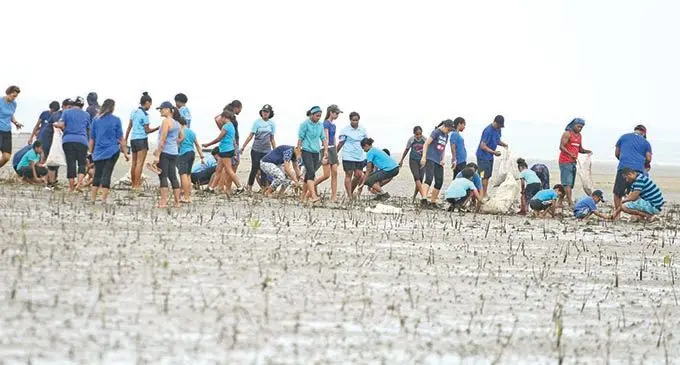 St Anne’s Primary School students and parents planted mangrove at Lami foreshore on November 28, 2020.  Photo: Ronald Kumar