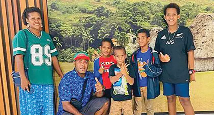Late-Sikeli-Nawaqa with his family 