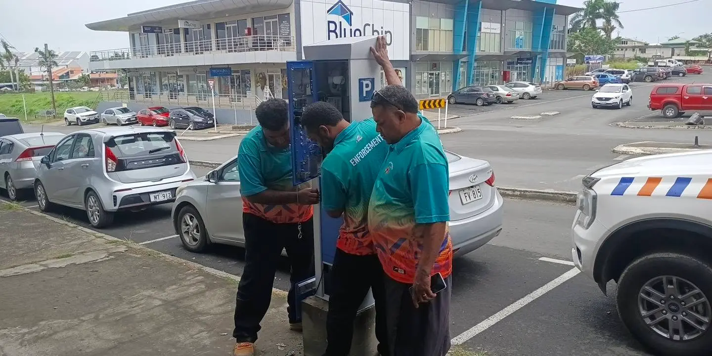 The initiative is aimed at ensuring the fair use of parking spaces, reducing misuse and long-term occupation, and improving parking availability for customers and businesses.
