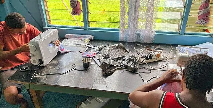 E rau culacula toka oqori ko Viliame Taufa kei na nona momo ko Akuila Vuniwaqa e na nodrau itikotiko mai Votua, Lekutu mai Bua.