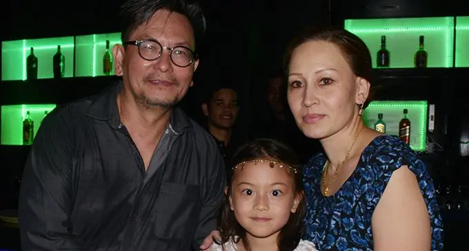 Clooney’s Resturant and Bar Directors, Boon Toh (left), his wife Laney Bing with their daughter, Isabella Toh at the soft opening of the Resturant at Victoria Parade in Suva on August 17, 2019. Photo: Ronald Kumar.