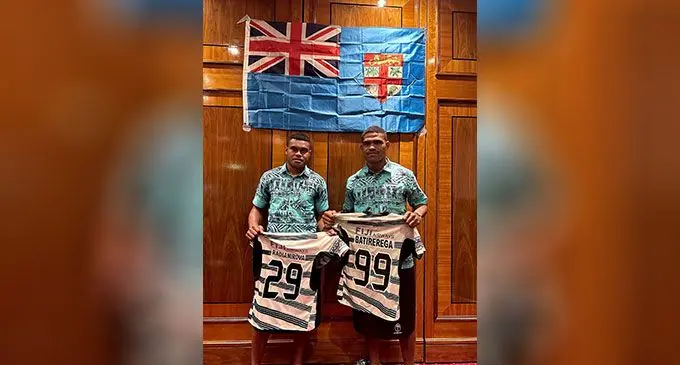 From left; Solodrau Radianirova and Josese Batirerega after receiving their jersey in London on May 19, 2023. Photo: Supplied.