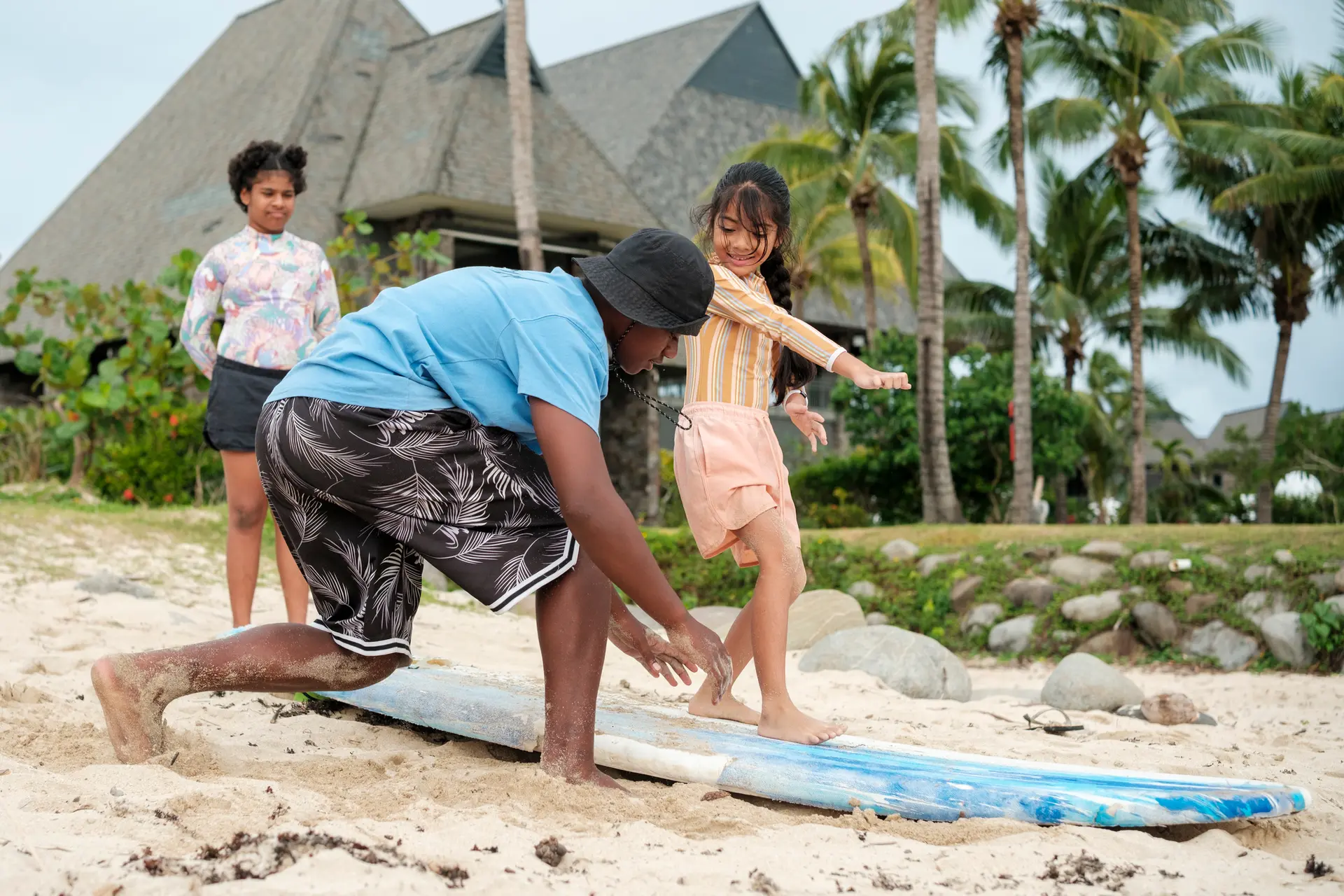 The partnership will provide practical support for the programme, including weekly lunch packs, transport assistance, First Aid training opportunities for members of the Children of the Sea team, and participation support for five children from nearby Sanasana Village.