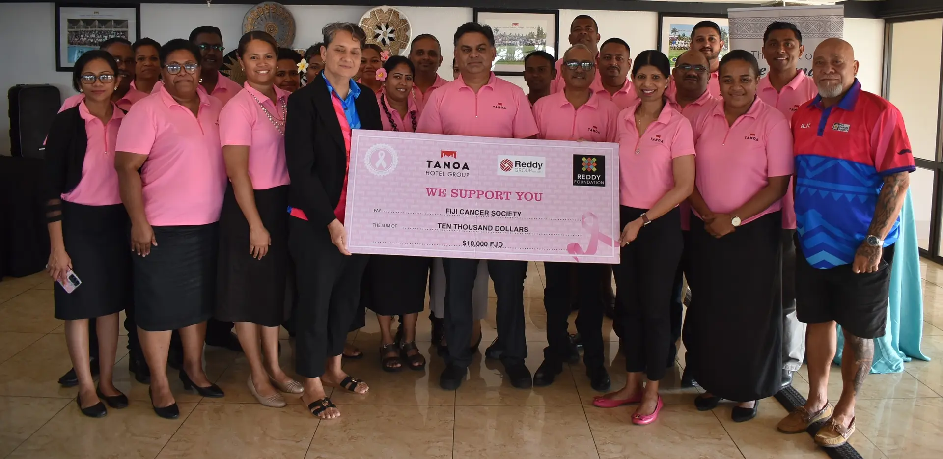 Fiji Cancer Society CEO Belinda Chan with the Reddy Foundation and Tanoa Hotels staff. 