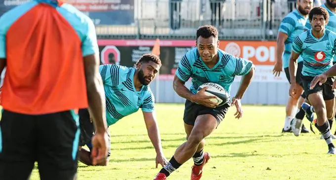 Sireli Maqala (with ball) during a training session in France. Photo: Resistant 