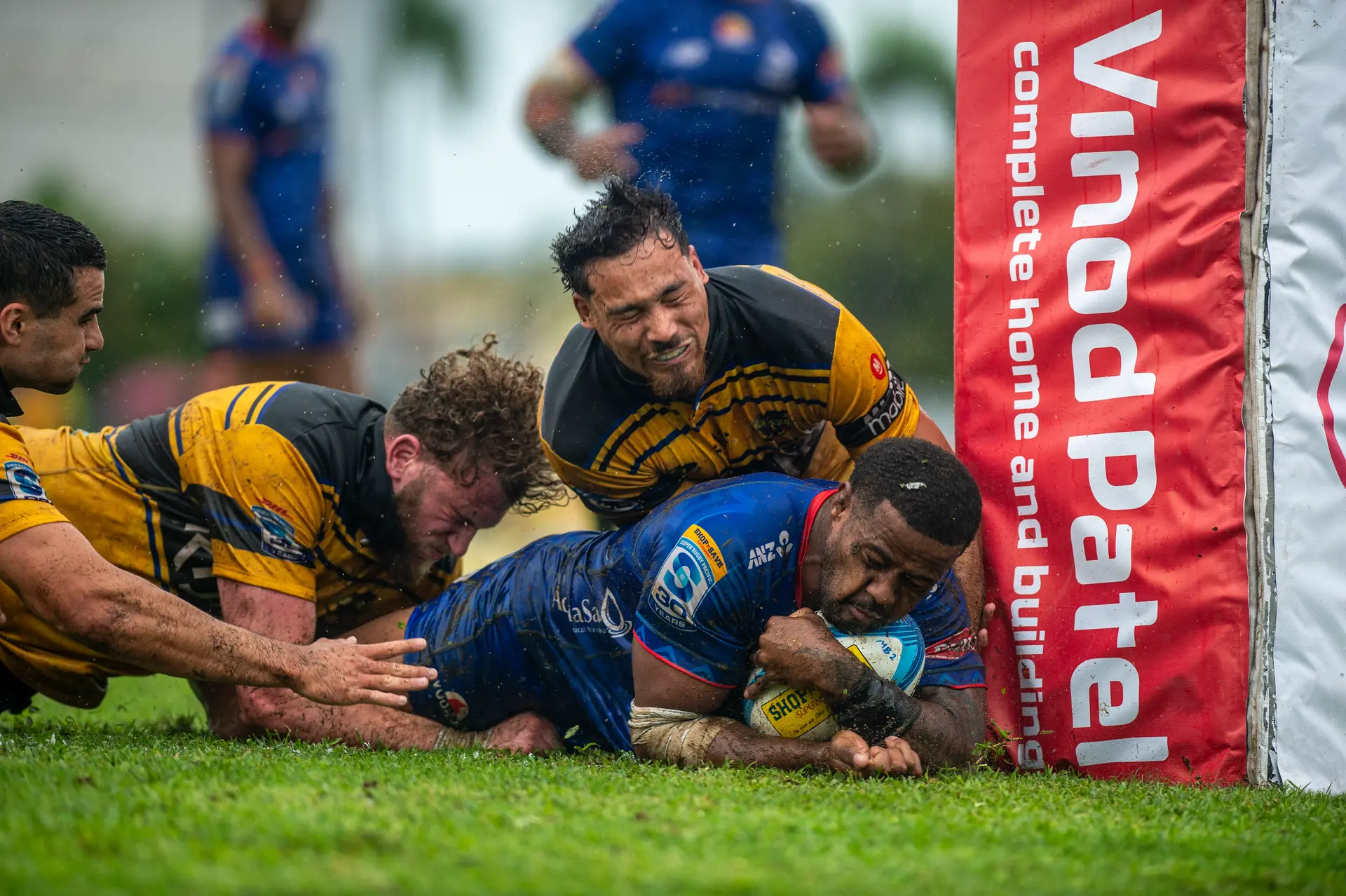 The Fijian Drua overcame a fierce Hurricanes outfit winning their Shop N Save Super Rugby Pacific round 3 game 25-20 at Churchill park in Lautoka.