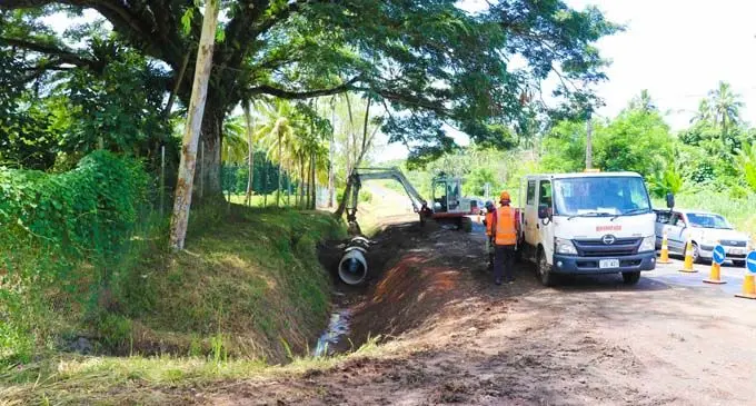 FHH North crew installing culverts during the construction of the new bus bay. Photo: Fulton Hogan Hiways