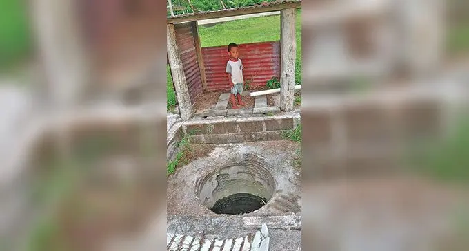 Nai keli ni wai o Peciseita ka tucake toka kina e dua na gone ni Dakuiloa, ka toka tarava nai keli ni wai o Sailoama ena koro o Dakuiloa, Oneata. 