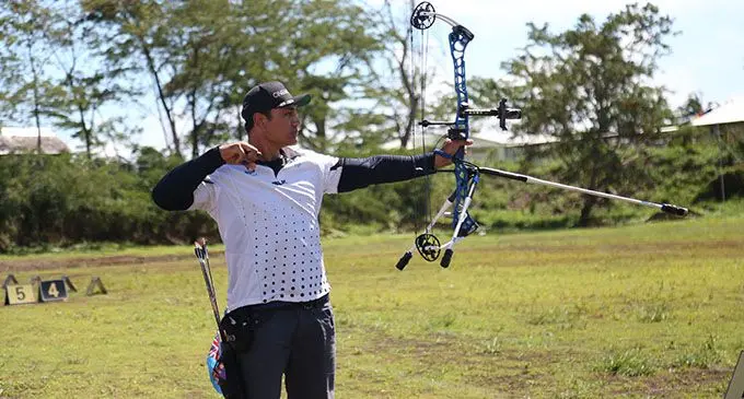 Frederick Leota shoots the 10-point arrow which awarded Team Fiji a gold medal at the Pacific Games in Apia, Samoa on July 12, 2019. Photo: Anasilini Natoga