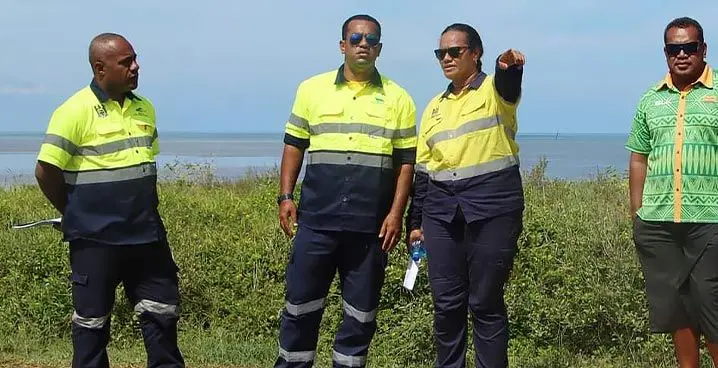 Minister for Lands and Mineral Resources, Filimoni Vosarogo, (center) inspects the progress at Nabouwalu. Photo: Sampras Anand