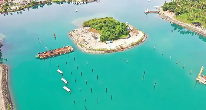 Recent shot of the works being done on the Nawi International Marina.