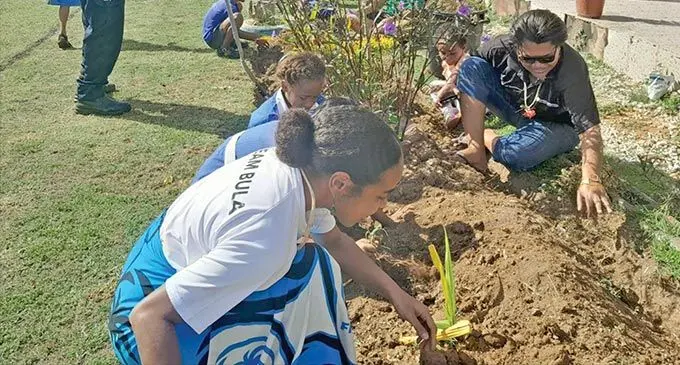 Volunteers and students of Malomalo Primary School. Photo: Intercontinental Fiji Golf Resort & Spa