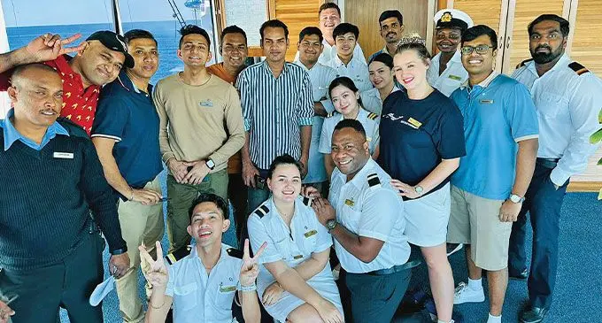 Ko Joape Anare kei ira so na nona i lawalawa vakacakacaka ena waqa ni saravanua na P&O Cruises Australia.