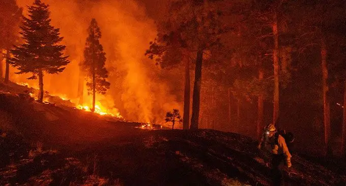 California firefighters hope slowing winds will reduce wildfire spread With cooler weather, firefighters race to get 3 massive wildfires under control. Photo: ABC News