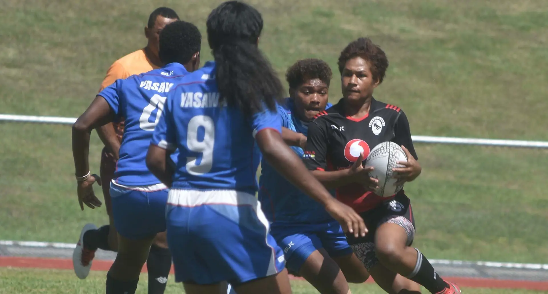 Navosa’s Merewalesi Naqoro attacks against Yasawa at Churchill Park, Lautoka, on November 6, 2020. Photo: Waisea Nasokia