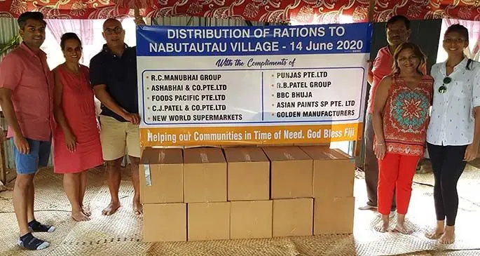 Premal Patel, Archana Punja, Rajesh Punja, Dinesh Patel, Mayuri Patel and Chinmoyi Patel during the donation of rations.
