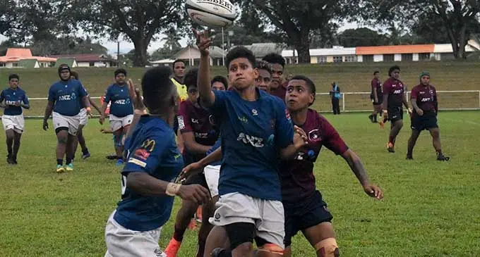 Nadi’s Litiana Qalovou breaks the defence against Lautoka in the ANZ Marama Championship at Prince Charles Park, Nadi, on April 8, 2022.  Photo: WAISEA NASOKIA 