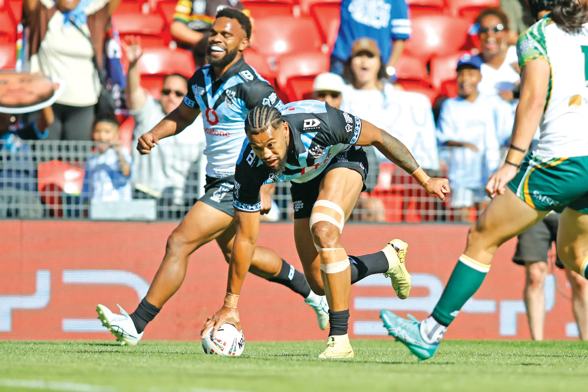 Fiji Bati rep Waqa Blake scores a try during the Men’s Rugby League World Cup Group A match between Fiji and the Cook Islands. The match took place at Mcdonald Jones Stadium in Newcastle, New South Wales, Australia on October 18, 2026. Fiji won 40-12.