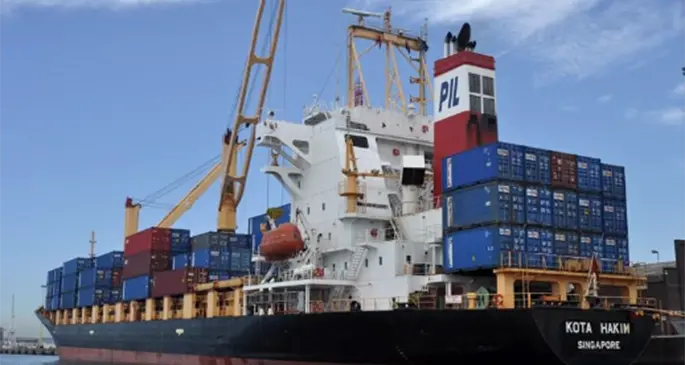 Container vessel Kota Hakim.