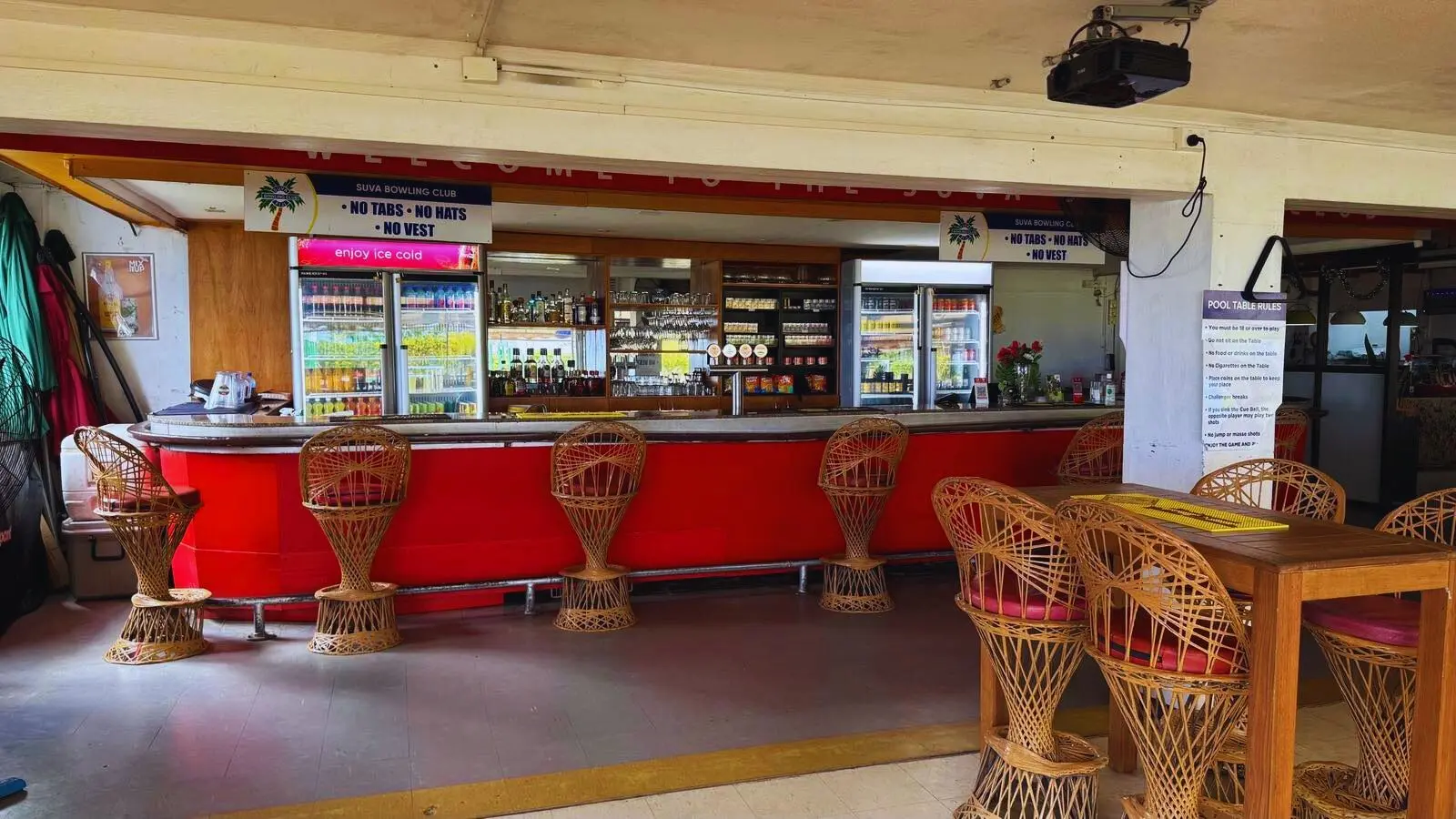 Bar area 
