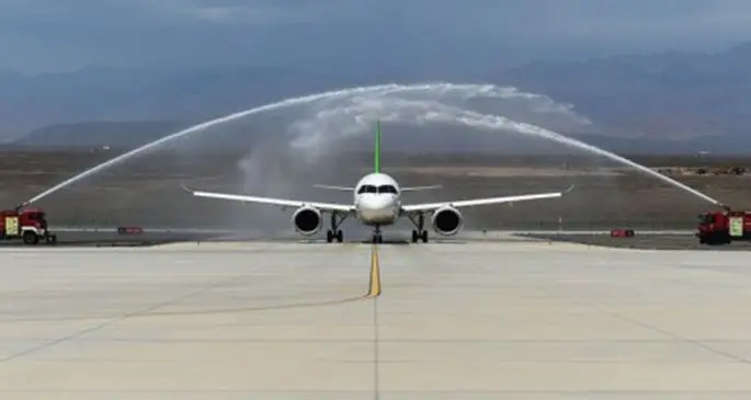 A C919 large passenger aircraft lands at the Turpan Jiaohe Airport in Turpan, northwest China's Xinjiang Uygur Autonomous Region, June 28, 2020. (Photo by Liu Jian/Xinhua)