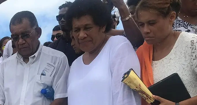 Vasemaca Naiviko Lutu (right) with her parents at the Lovonilase Cemetery on March 9, 2018. PHOTO: Fonua Talei