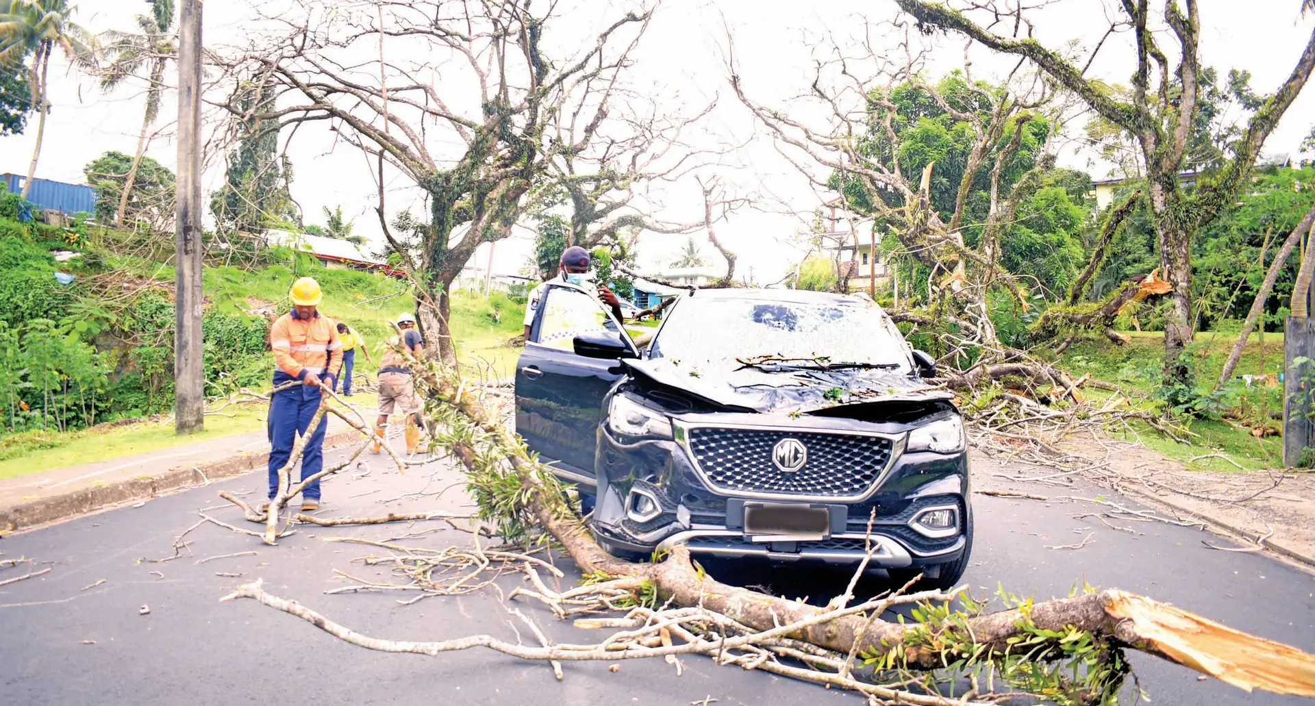 Five people were taken to hospital after a tree fell and damaged their vhicle at Holland Street in Suva on 20, October 2021. Photo: Ronald Kumar.