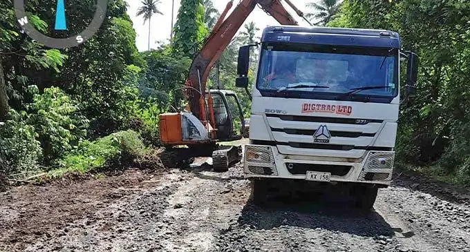 A Fiji Roads Authority contractor carrying out maintenance work at Buca Bay Road in Cakaudrove on March 27, 2024. Photo: Fiji Roads Authority