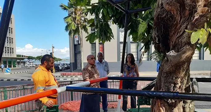 From left: Arborist Paul Waqa, Suva and Lami special administrator Isikeli Tikoduadua talking with Ministry of Forestry staff about the seedling planting this Friday.
