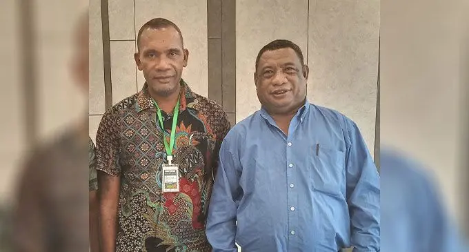 (From L-R) PINA Executives, Robert Iroga and President, Kora Nou.