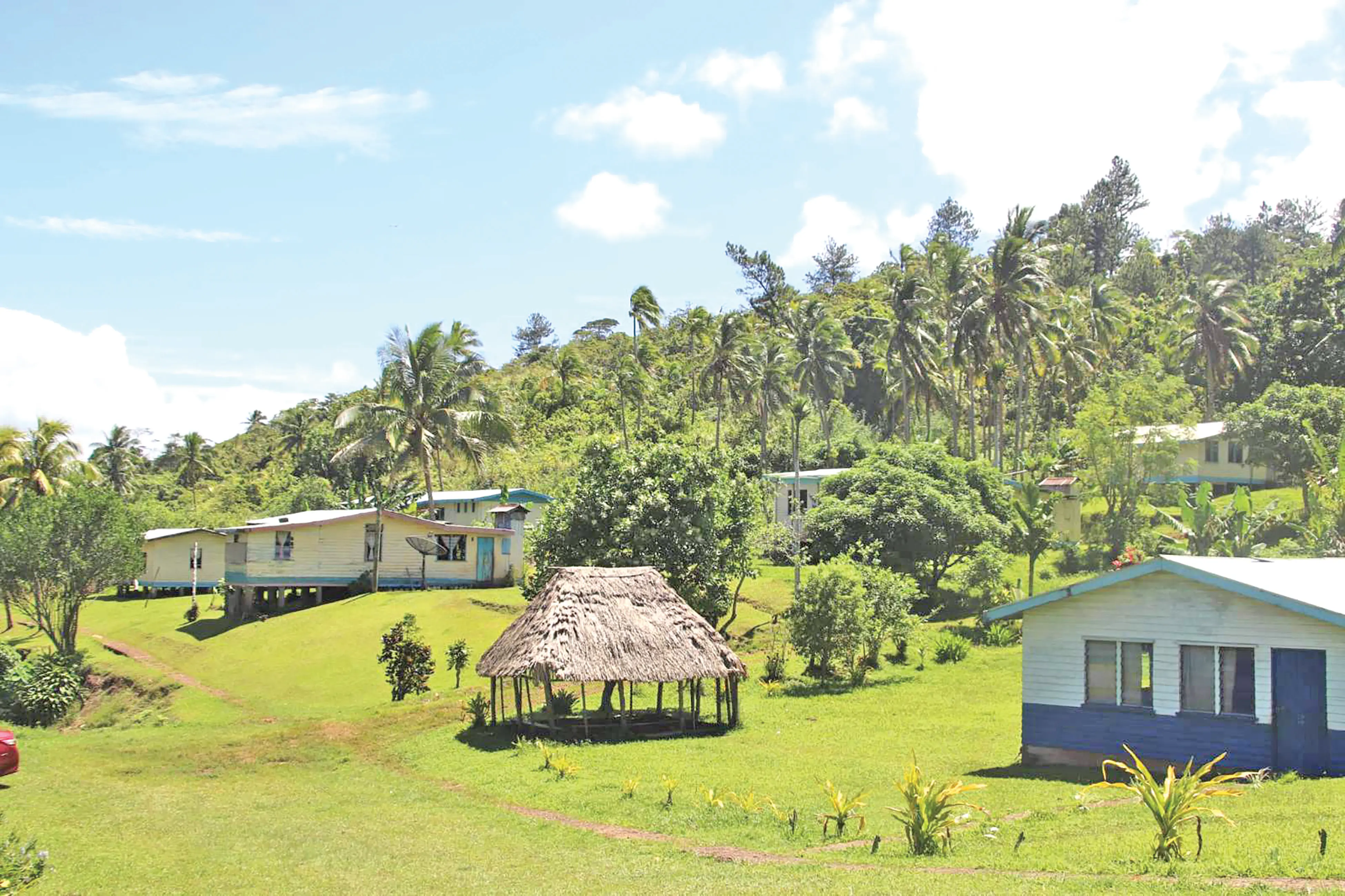 Living on the edge: A home slowly washing away