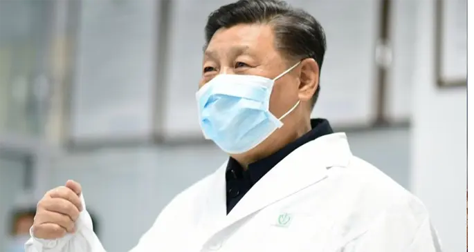 President Xi Jinping checks the treatment of hospitalized patients at the monitoring center and talks to medical staff on duty via a video link at Beijing Ditan Hospital in Beijing, capital of China, on Feb 10, 2020. [XIE HUANCHI / XINHUA]