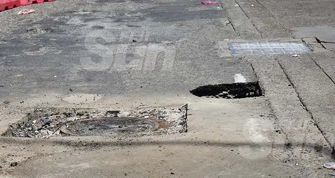 Cause of closure at the Nabua bus stop on January 4, 2020. Photo: Kelera Sovasiga
