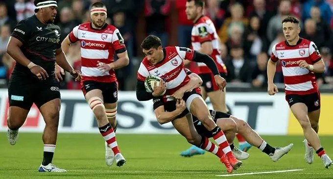 Saracens loosehead prop Eroni Mawi (left) comes in to defend against Gloucester in the Challenge Cup quarterfinal clash at Kingsholm, England, May 6, 2022. Photo: Gloucestershire Live.