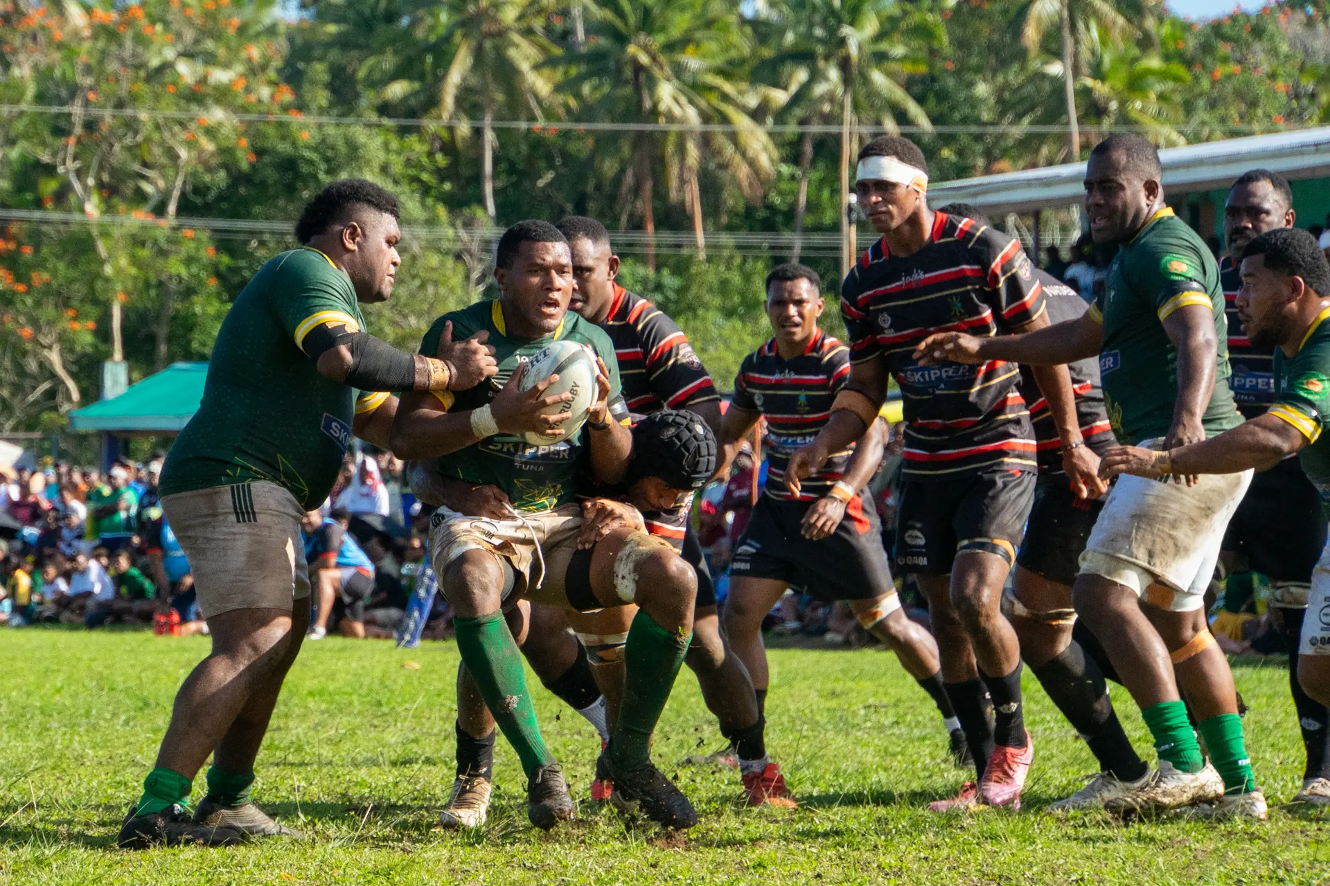 Tailevu's openside flanker Saimoni Seruvatu (with ball) leads the charge against Naitasiri during their Skipper Cup round 5 match at Nakelo District School on August 29, 2026. Photo: loane Asioli