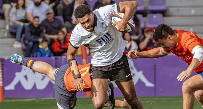 FIJI Water Flying Fijians winger Ponipate Loganimasi on the attack against Spain during their Northern Tour test match on November 17, 2024. Photo: Wild World Photography